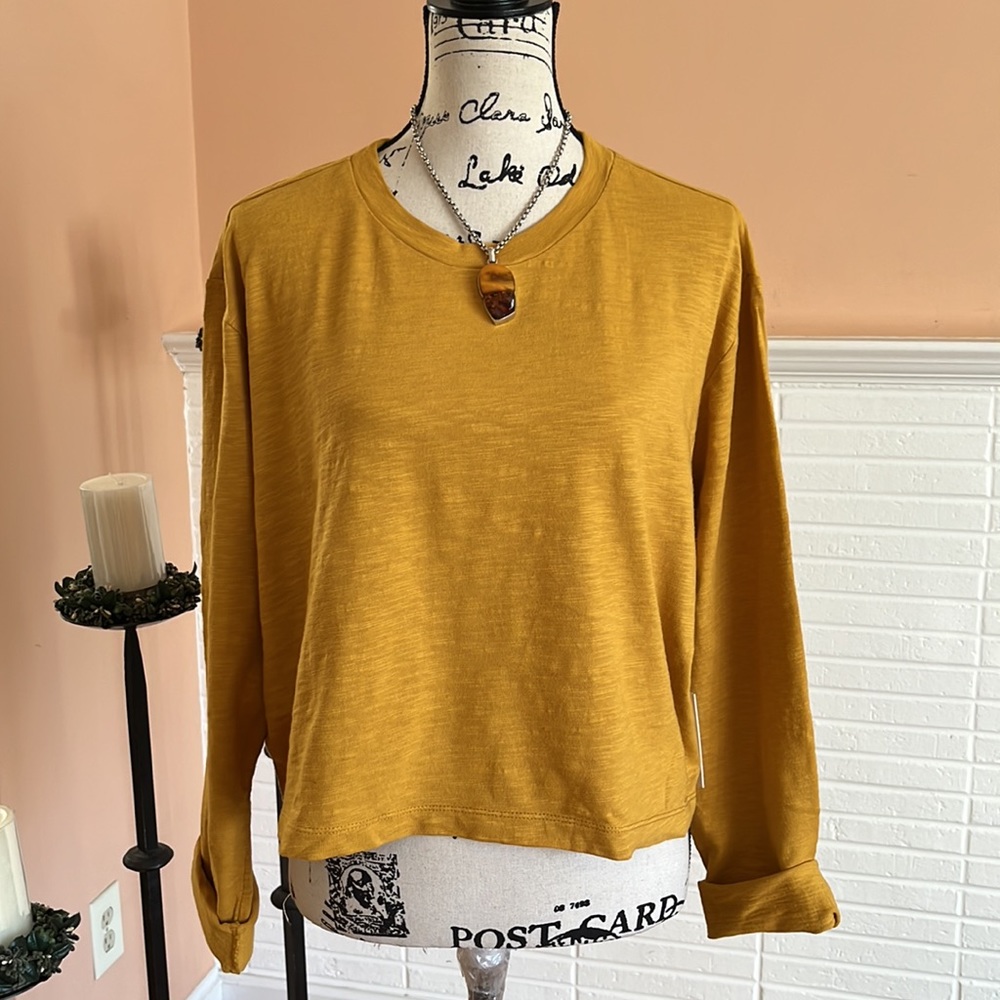 🌺Final Price w/$4.99 Discount Shipping🌺 Lou & Grey Crop L/S Tee Shirt